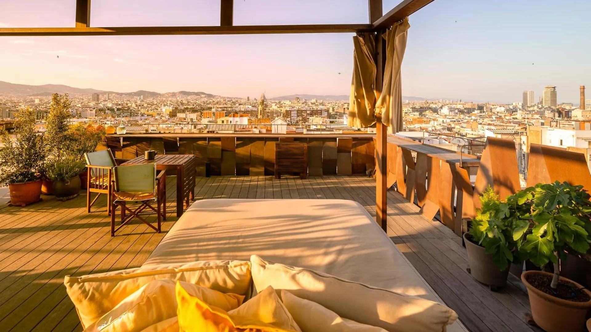 Apartment With Terrace Views Of Bcn Barcelona