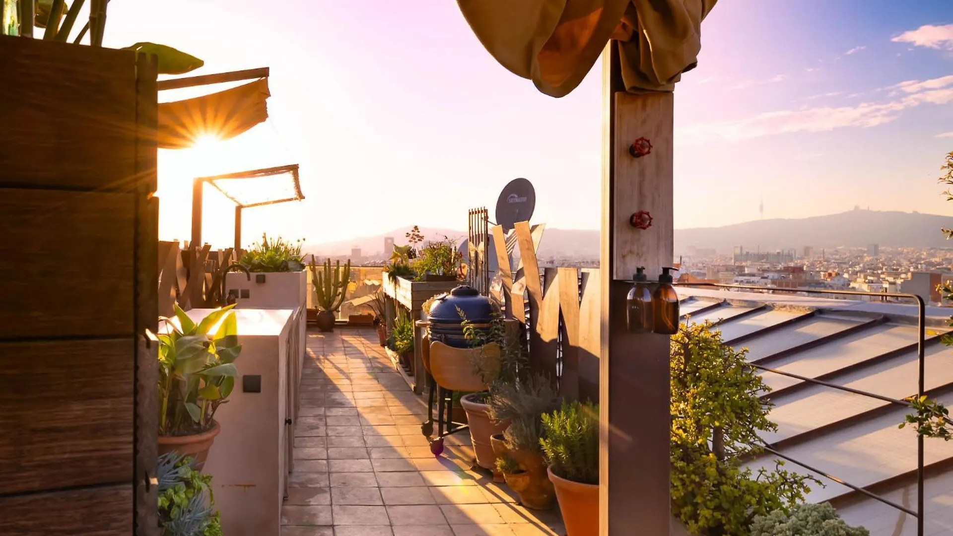 Apartment With Terrace Views Of Bcn Barcelona